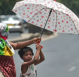 37°C-ஐத் தாண்டிய வெயில்: வாட்டி வதைக்கும் கோடைக்குத் தயாராகும் திருச்சி!