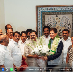 8 ஆண்டுகளுக்கு பின் அதிமுக தலைமை அலுவலகத்தில் TTV தினகரன்