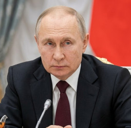 இந்தியாவுக்கு முழு சுதந்திரம் உண்டு: புதின் புகழாரம்!