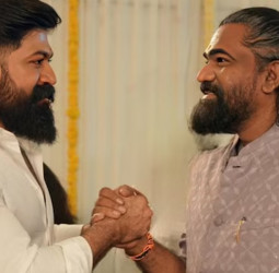 மார்ச் 2026 சினிமா மோதல்: யஷ்-ன் 'டாக்சிக்' விலகல்; ரன்வீரின் 'துரந்தர் 2' அதிரடி வருகை!