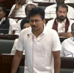 எதிர்க்கட்சித் தலைவராக உதயநிதியின் முதல் உரை: "நாங்க தான் சீனியர்ஸ்!" - அதிரடி சரவெடி