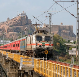 திருச்சி - பெங்களூரு இடையே சிறப்பு ரயில்கள்: தெற்கு ரயில்வே அதிரடி அறிவிப்பு!