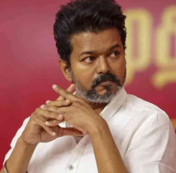 தவெக எம்.எல்.ஏ-க்களுடன் செங்கோட்டையன் திடீர் ஆலோசனை: தமிழக அரசியலில் பரபரப்பு!