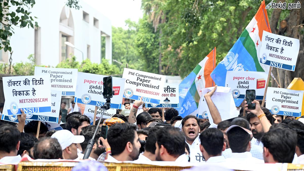 நீட் 2026 ரத்து: "அமிர்த காலம் அல்ல, இது விஷ காலம்" - மோடியை விளாசிய ராகுல் காந்தி!