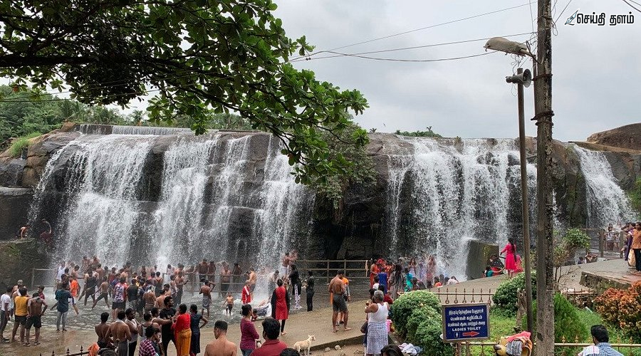 கோடை விடுமுறை: திற்பரப்பு, பஞ்சலிங்க அருவிகளில் அலைமோதும் சுற்றுலாப் பயணிகள்!