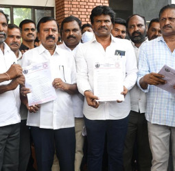 "75% பேர் விஜய்க்கு தான் ஓட்டு போட்டோம்" - டாஸ்மாக் ஊழியர்களின் உருக்கமான கோரிக்கை!