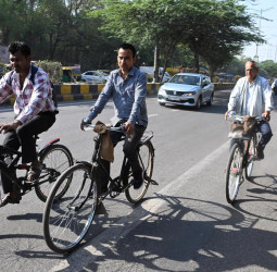 டெல்லி சைக்கிள் பயணிகளின் பாதுகாப்பு: ஒரு கள ஆய்வு