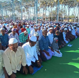 பக்ரித் பண்டிகை கோலாகலம்: தமிழகம் முழுவதும் சிறப்புத் தொழுகை!