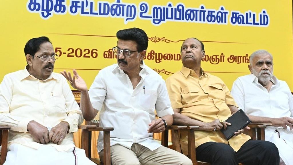 ஸ்டாலின் கையில் முழு அதிகாரம்! திமுக எம்.எல்.ஏக்கள் கூட்டத்தில் அதிரடி!