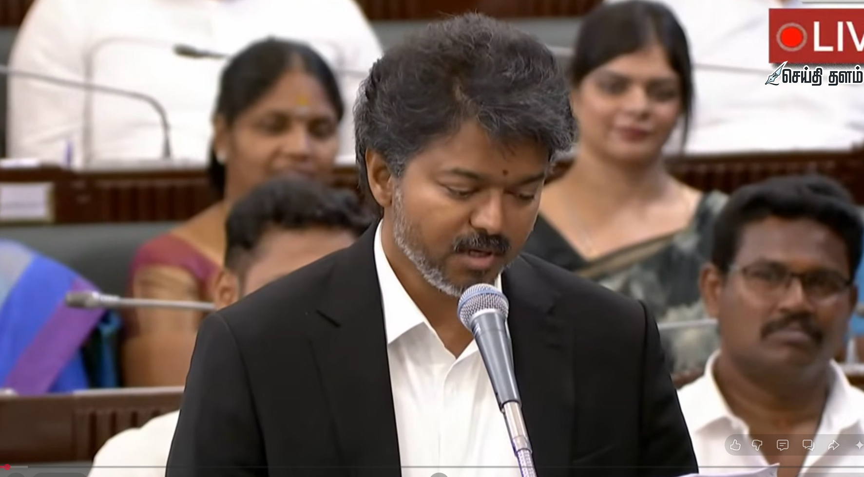 சட்டப்பேரவையில் முதல்வர் விஜய் அதிரடி: சபாநாயகர் வரலாற்றைச் சொல்லி அசத்தல்!