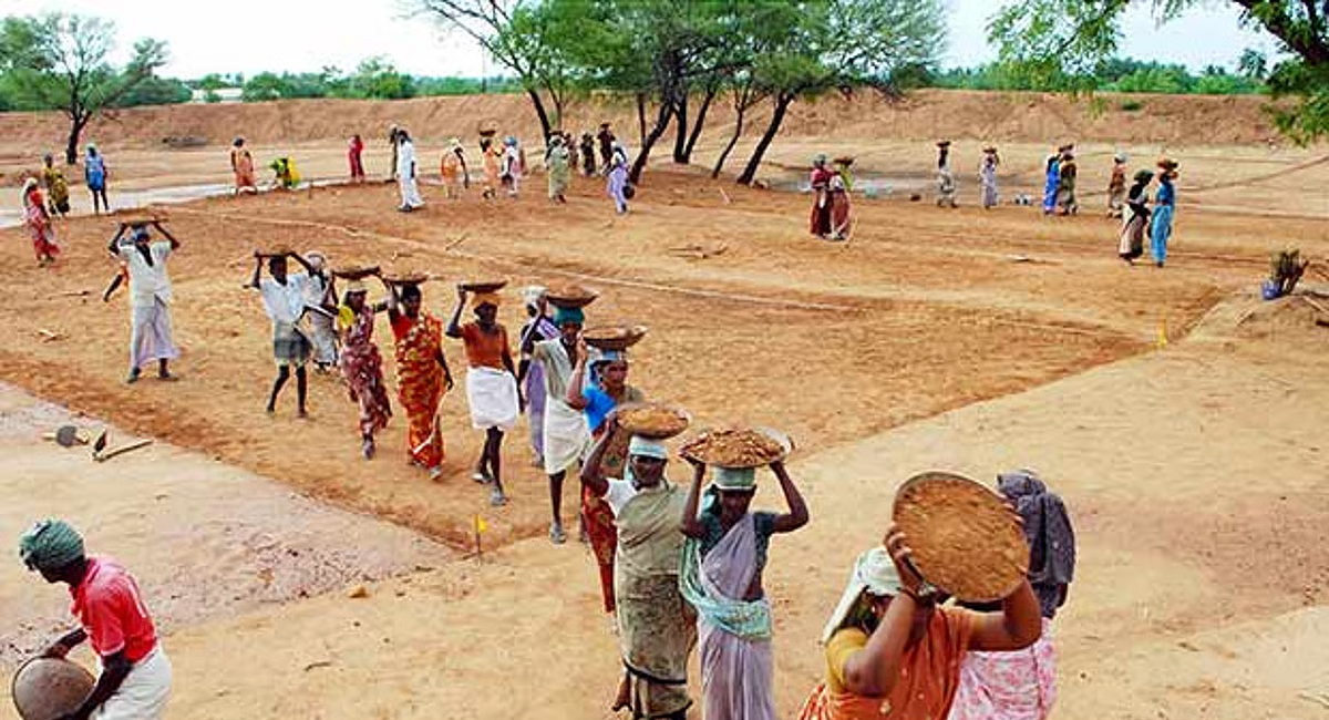 ஏழை எளிய மக்களுக்கு இனி 150 நாட்கள் வேலை! "வெற்றி 125 திட்டம்" மூலம் ₹100 கோடி நிதி ஒதுக்கீடு – தமிழக அரசு அதிரடி அரசாணை!