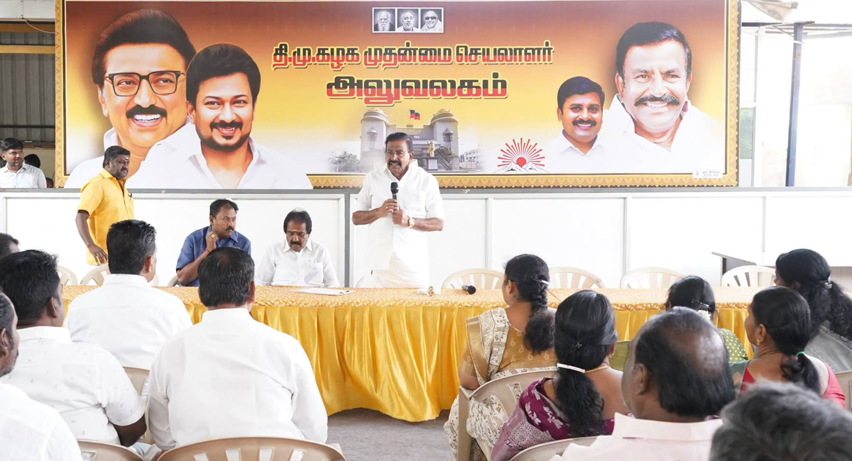 திருச்சி கிழக்கு தொகுதியில் கே.என்.நேரு தலைமையில் எழுச்சியான செயல்வீரர்கள் கூட்டம்: தேர்தல் களப்பணிகள் தீவிரம்!