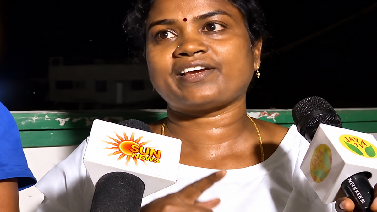 அதிரடி டாப் 10 செய்திகள்: தமிழக வாக்காளர் பட்டியலில் முறைகேடா? செவிலியர்கள் நள்ளிரவு போராட்டம் முதல் தவெக அரசு மீது புகார் வரை! (06 அக்டோபர் 2026)
