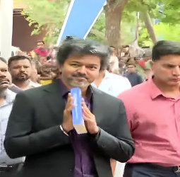 சென்னை மின்வாரிய தலைமை அலுவலகத்தில் முதலமைச்சர் விஜய் அதிரடி ஆய்வு! தடையற்ற மின்சாரத்திற்கு புதிய திட்டங்கள்