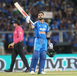 ருத்ரதாண்டவம் ஆடிய விராட் கோலி! 139* ரன்கள் குவித்து சச்சினின் சாதனைகளைச் சுக்குநூறாக்கிய முழு விவரம்!